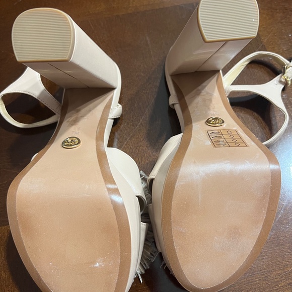 Michael Kors Fara Platform Leather Sandal, Oyster, Size 7 - Picture 4 of 6